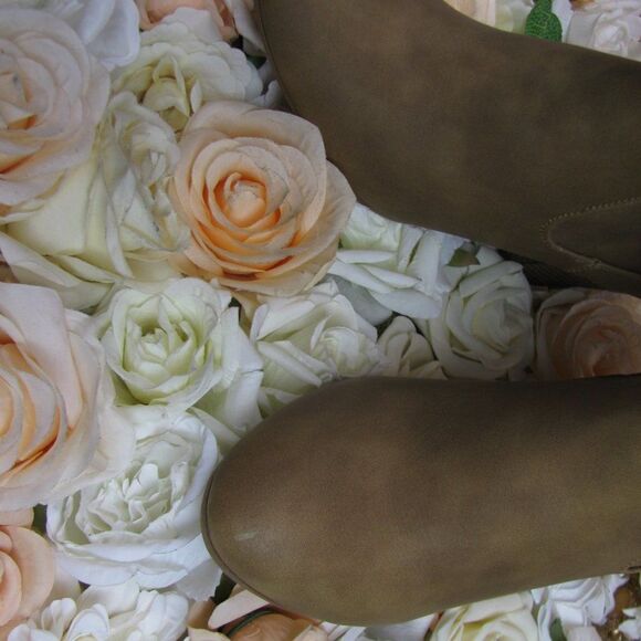 NIB XOXO Tan slouchy boots - Picture 3 of 10